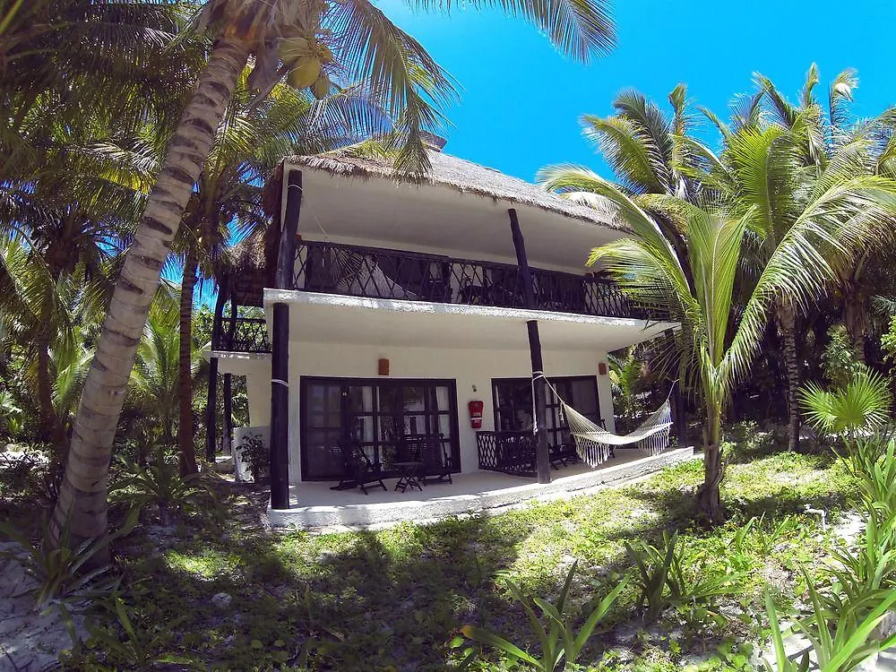 Hotel Cabana Los Lirios Tulum