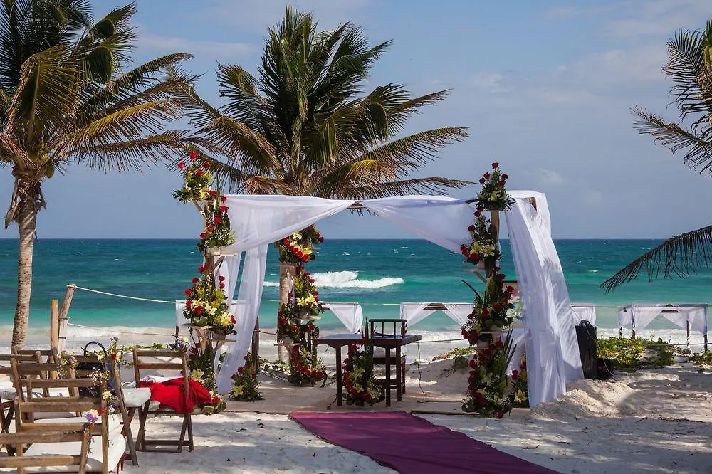 Hotel Cabana Los Lirios Tulum