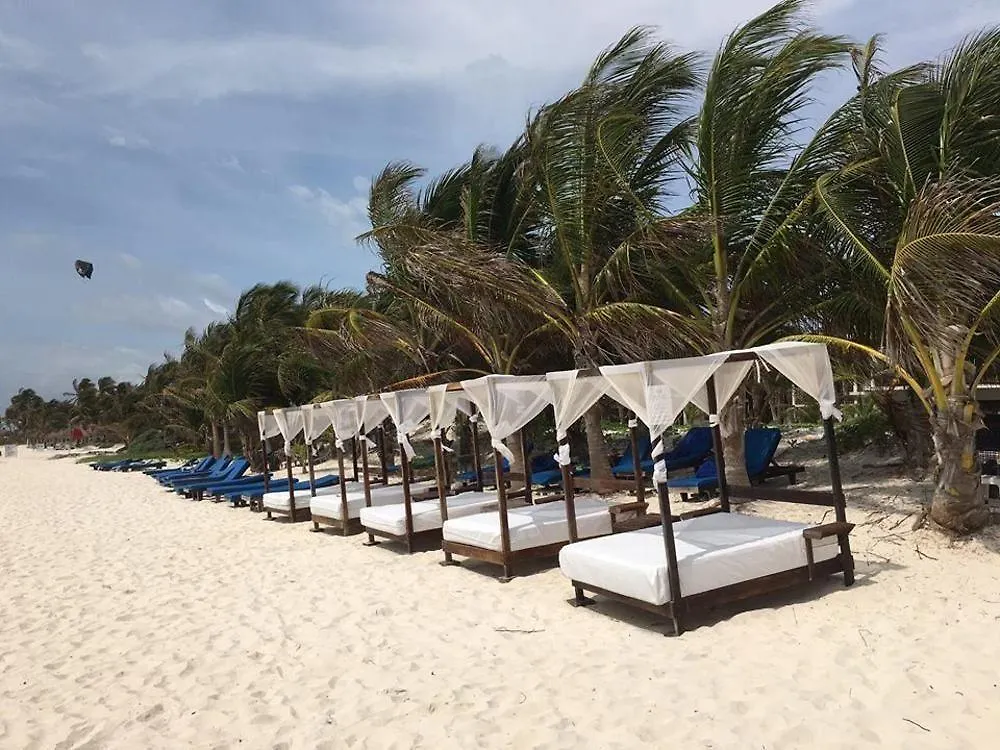 Hotel Cabana Los Lirios Tulum