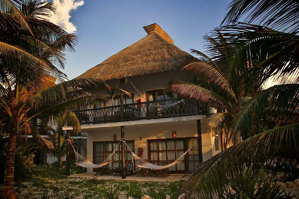Hotel Cabana Los Lirios Tulum
