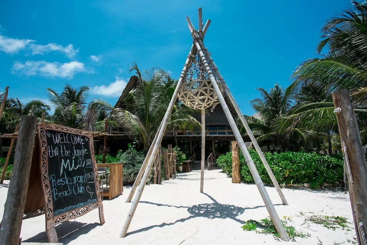 Hotel Cabana Los Lirios Tulum 3*,
