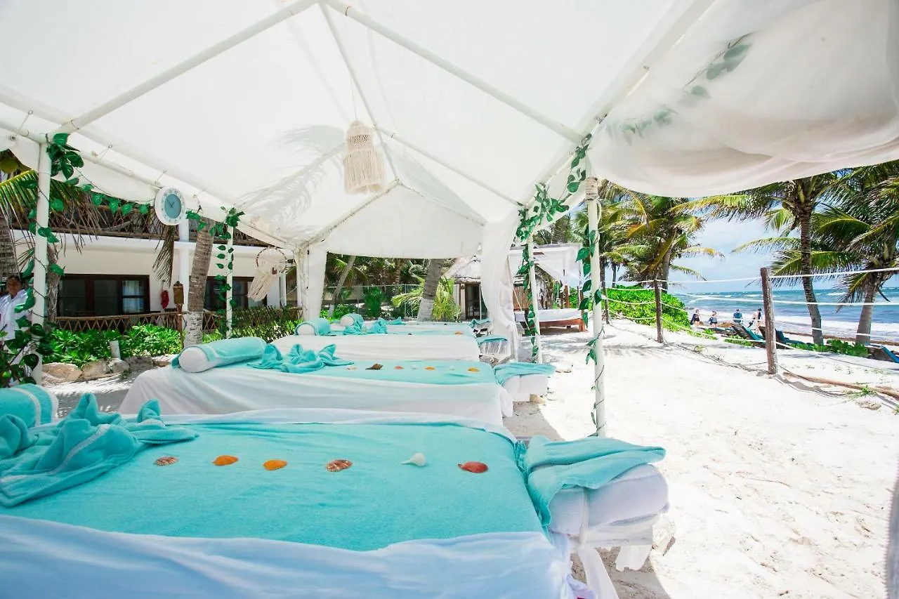 Hotel Cabana Los Lirios Tulum